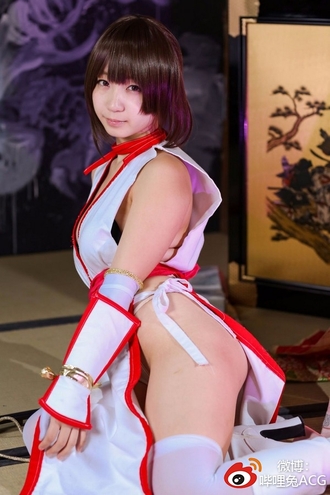 [Cosplay] Moe Iori – Kasumi Easy Mode (DoA) [465P/72MB]